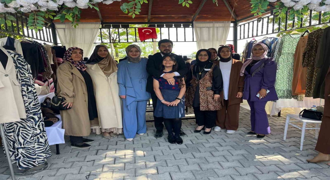 Adilcevazda renkli yıl sonu sergisi