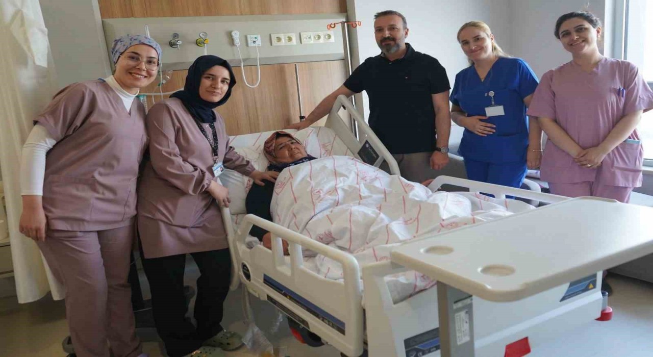 Adıyamanda V-Notes ile rahim alma operasyonu gerçekleştirildi