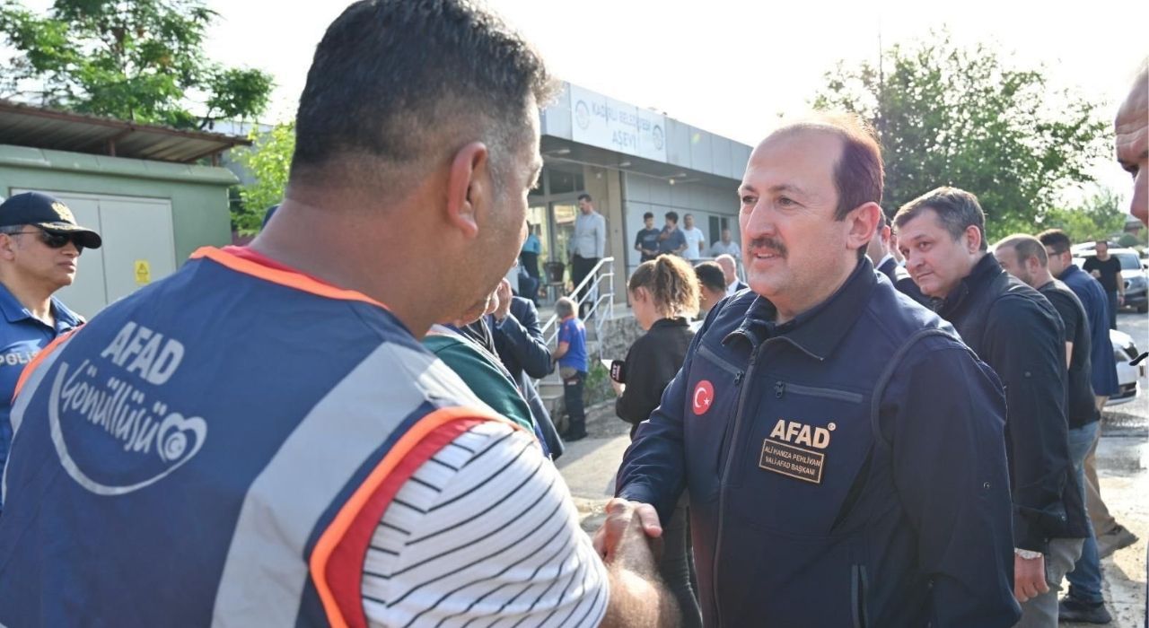 AFAD Başkanı Pehlivan, Kadirli’deki Sel Felaketini Yerinde İnceledi