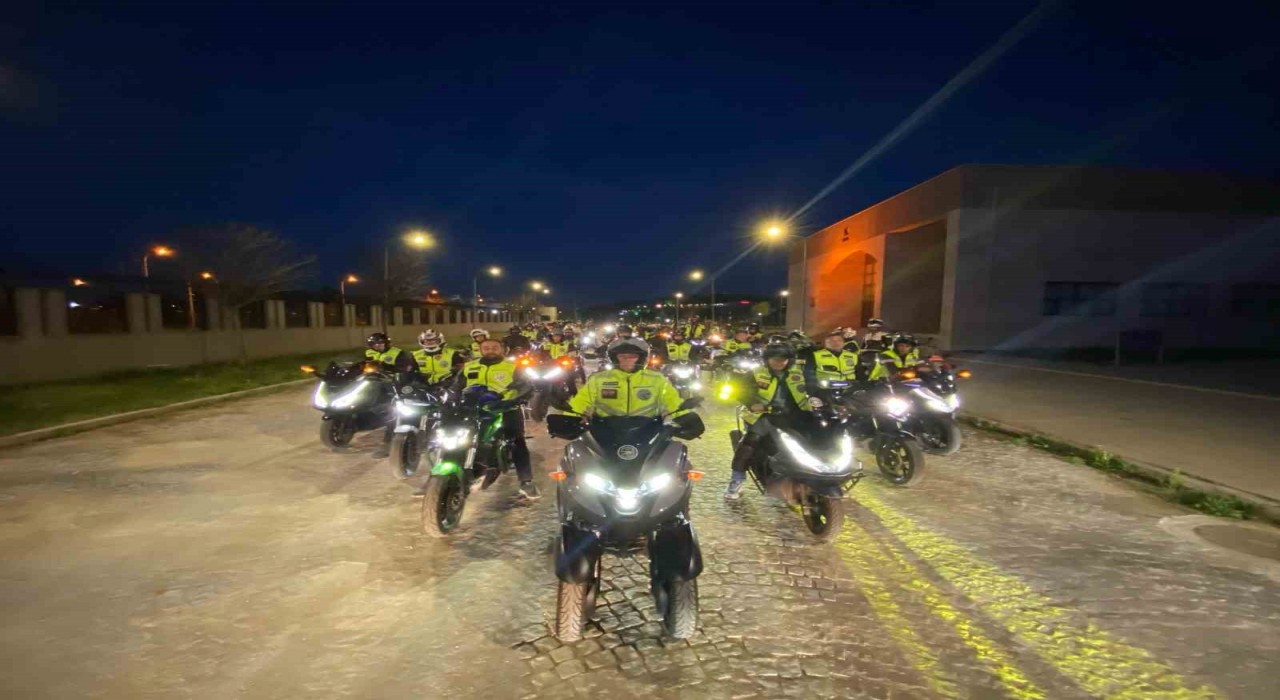 Afyonkarahisarda motosiklet sürücülerine güvenli sürüş eğitimi verildi
