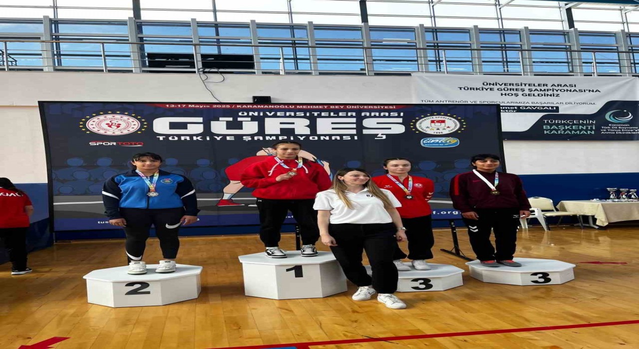 Afyonkarahisarlı güreş sporcusundan büyük başarı