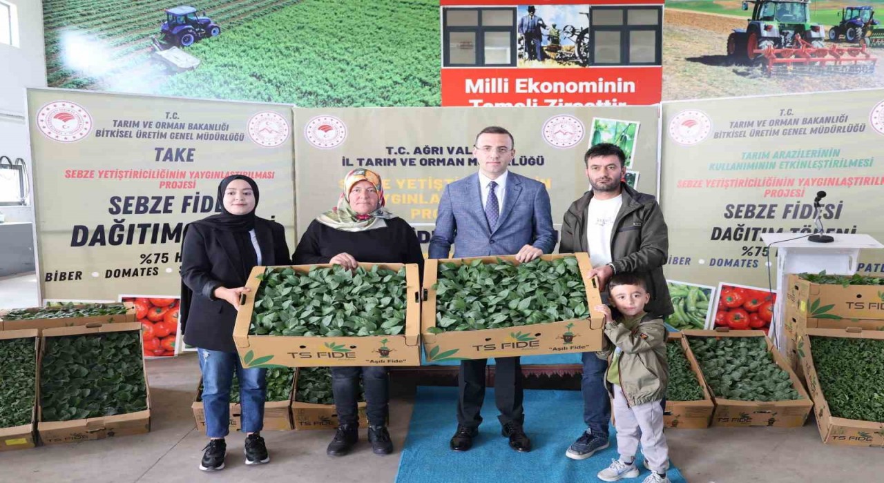 Ağrıda 150 çiftçiye fide desteği