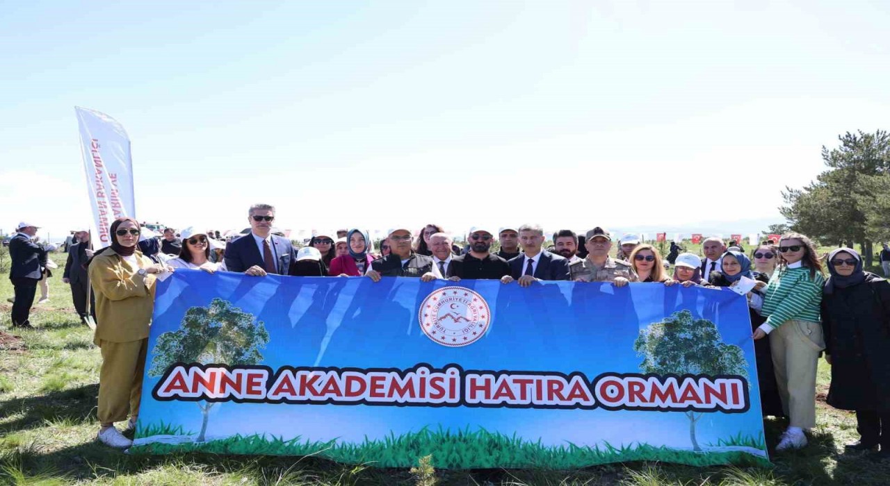 Ağrıda Anneler Gününe özel Anne Akademisi Hatıra Ormanı oluşturuldu