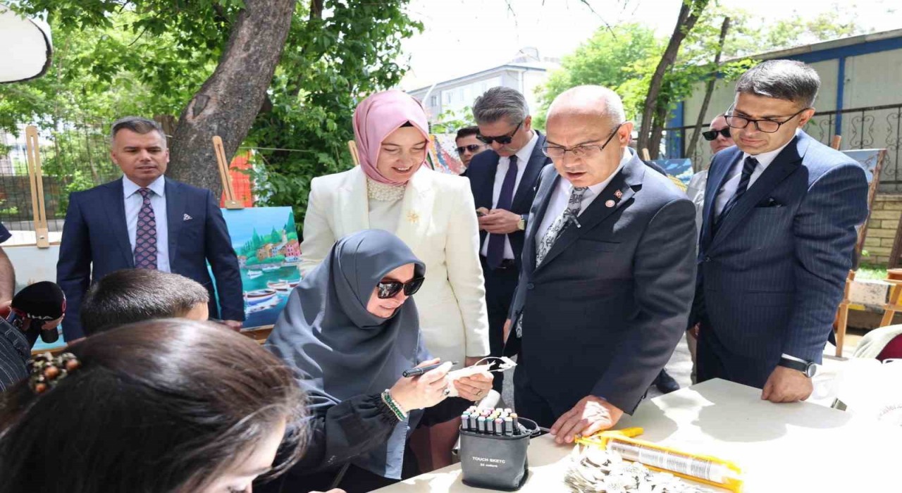 Ağrıda kursiyerler el emeği ürünlerini sergiledi