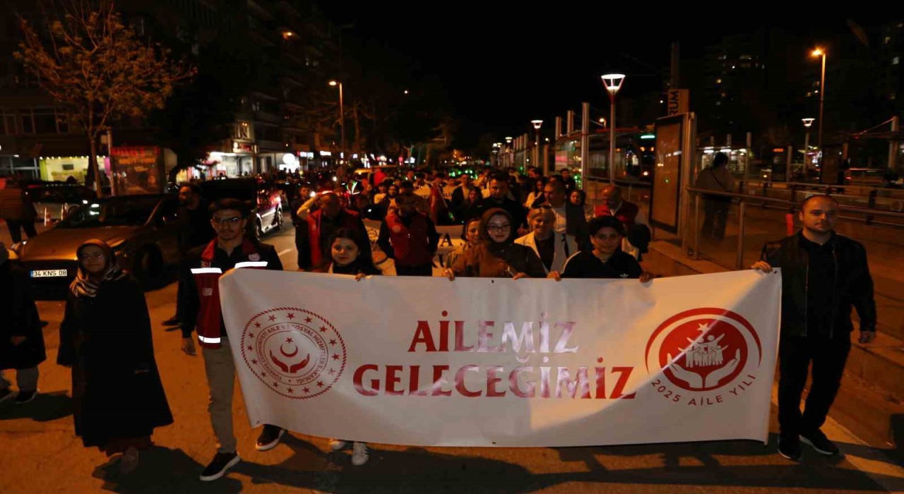 Aile birliğine ‘fener alaylı farkındalık