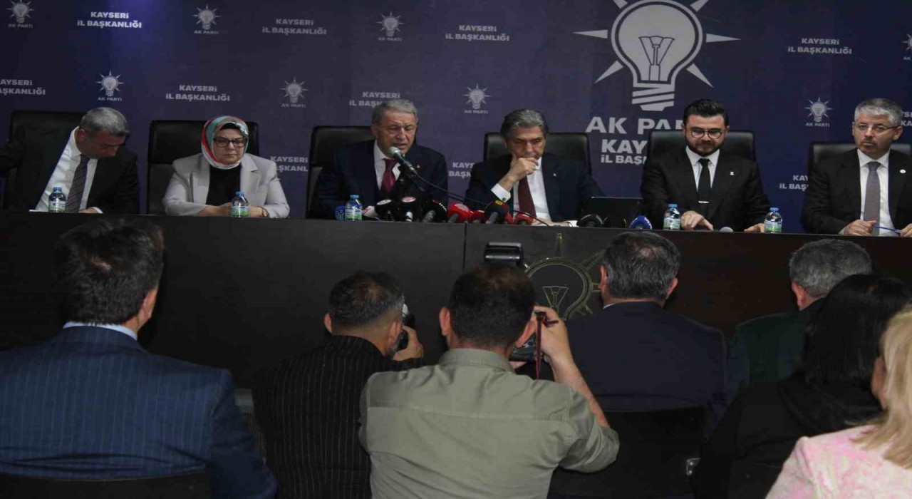 AK Parti Genel Başkan Yardımcısı Demir: Bizim yerel yönetimler anlayışımız her şeyden önce saha belediyeciliğidir. Makam, mevkii, masa belediyeciliği ile bir alakamız yoktur