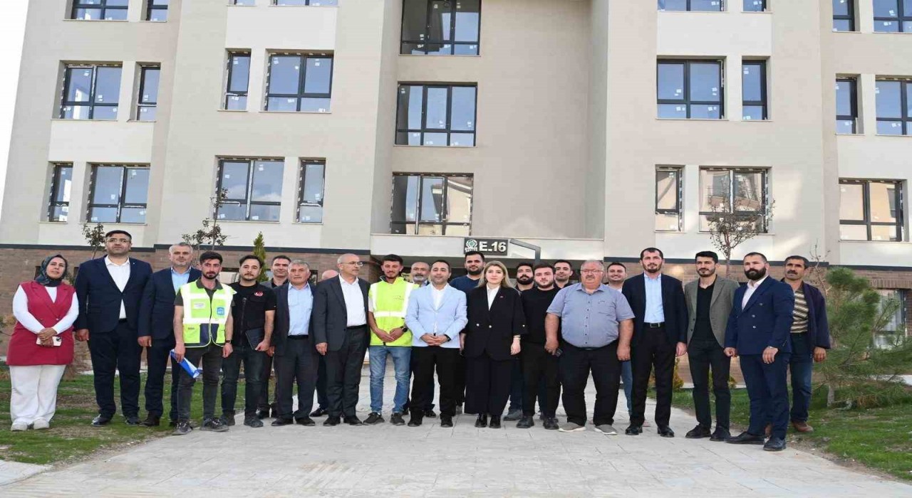 AK Parti heyeti, Doğanşehirde deprem sonrası çalışmaları inceledi
