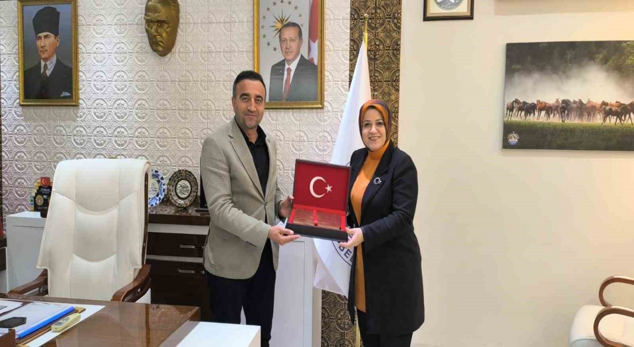 AK Partili Ayşe Sula Köseoğlundan Akçadağ Belediyesine ziyaret