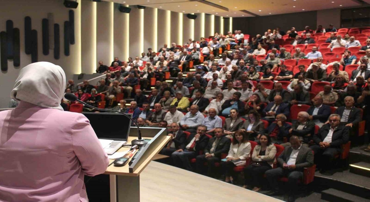 Akçakocada kahverengi kokarca paneli düzenlendi