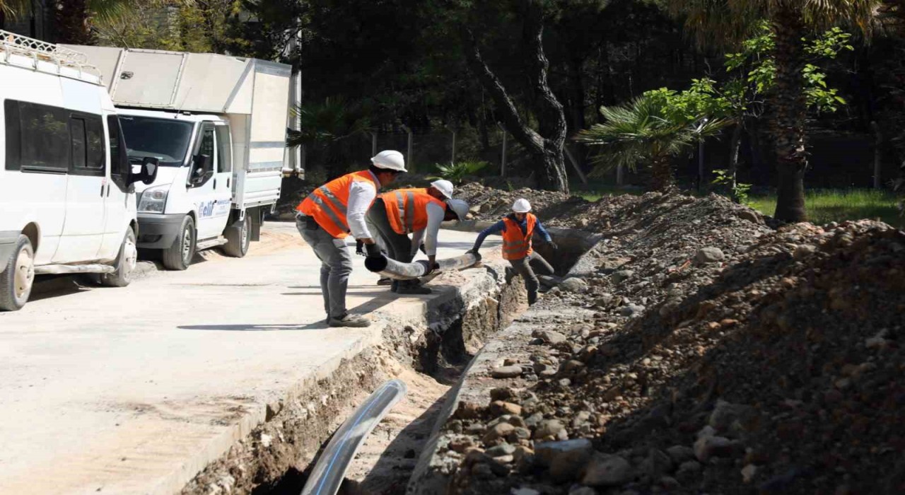 Aksazda içme suyu ve yangın hatları yenileniyor