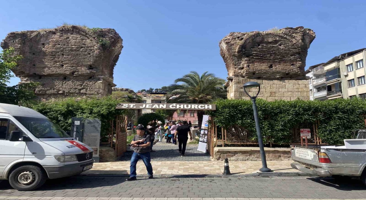 Alaşehirde tarihe yolculuk başladı