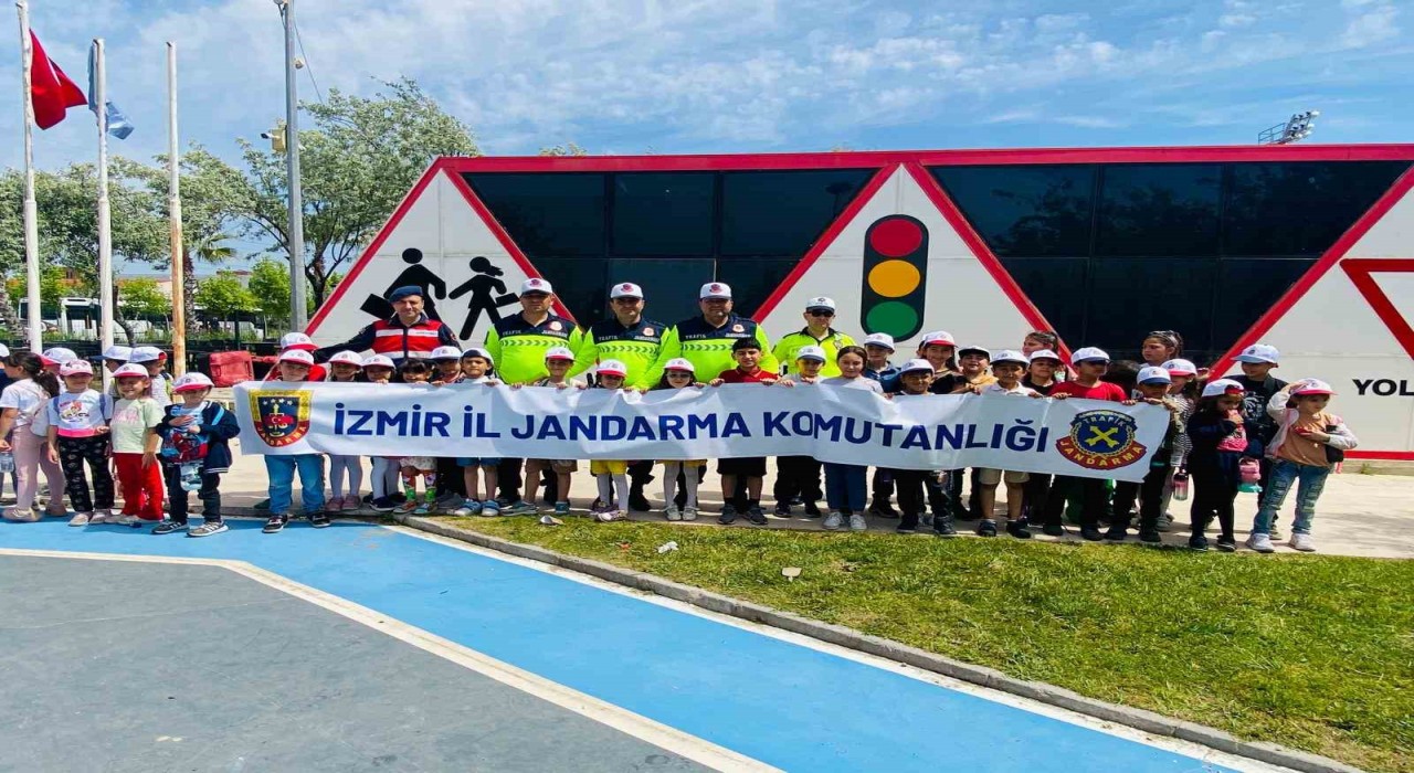 Aliağada Trafik Haftası kutlamaları