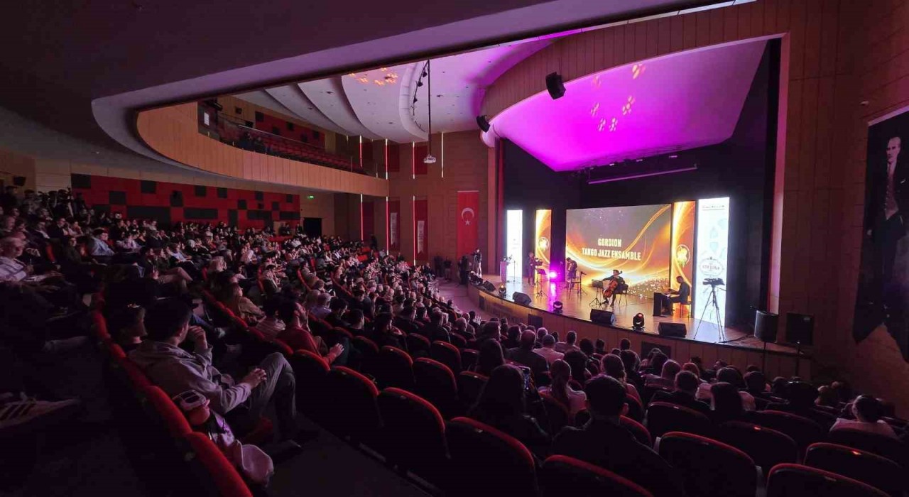 Altın Safran Belgesel Film Festivalinde en iyiler ödüllerini aldı