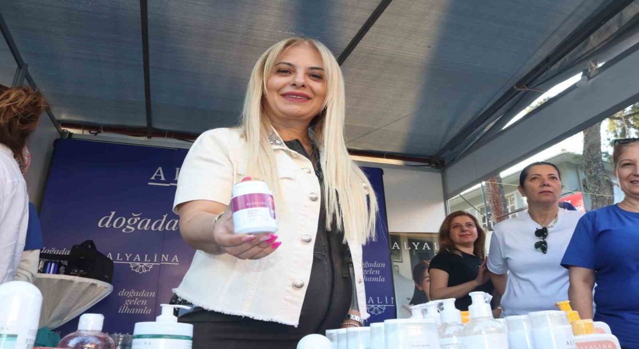 Alyalina Kozmetik, Bayındır Çiçek Festivalinde doğal ürünleriyle dikkat çekti