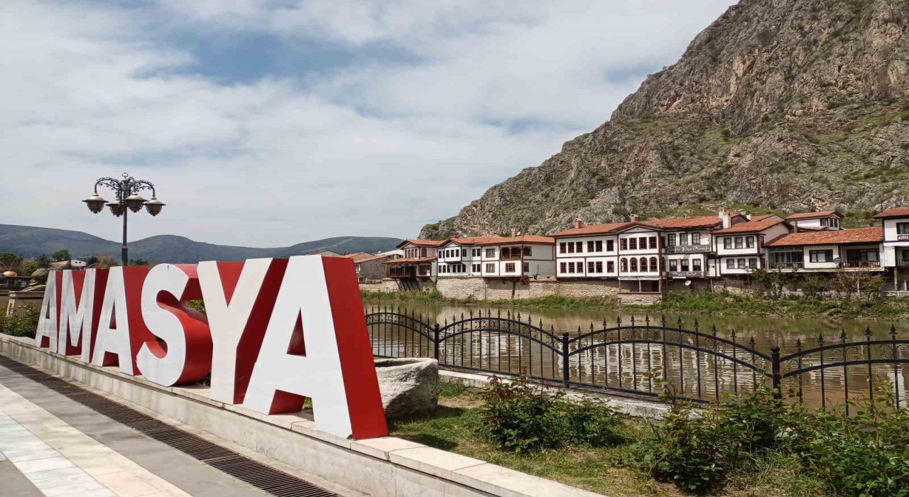 Amasyada 4.4 ve 4.2 büyüklüğünde iki deprem