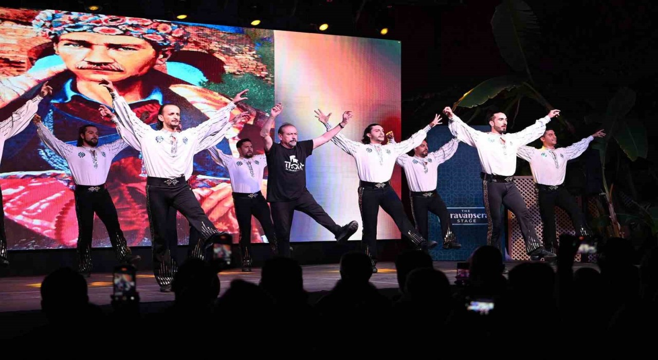 Anadolu Ateşi yaz boyunca Kuşadasında yanacak