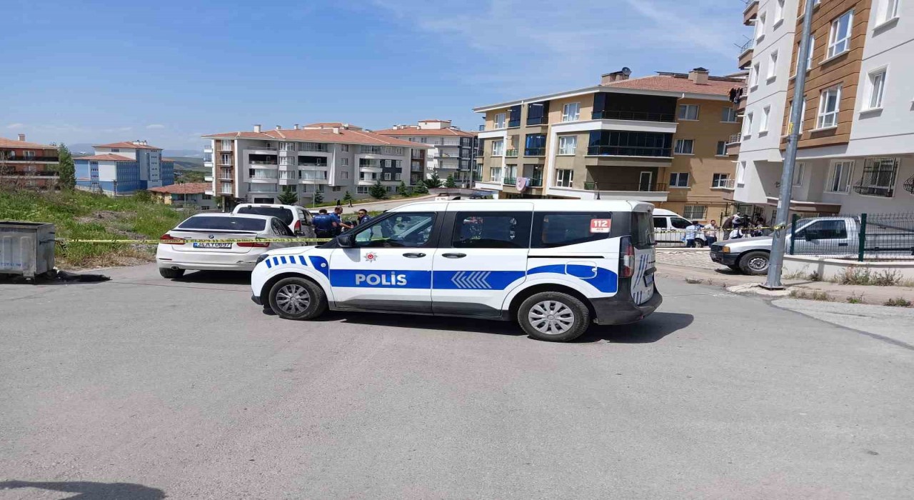 Ankarada 14 yaşındaki kız çocuğu başından vurulmuş halde ölü olarak bulundu