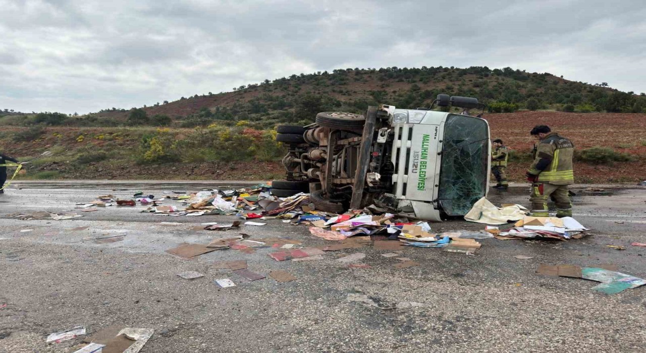 Ankarada belediye kamyonu kontrolden çıktı: 1 ölü, 1 yaralı