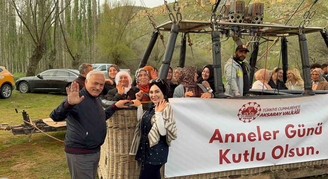 Anneler Gününde gökyüzüne uçtular