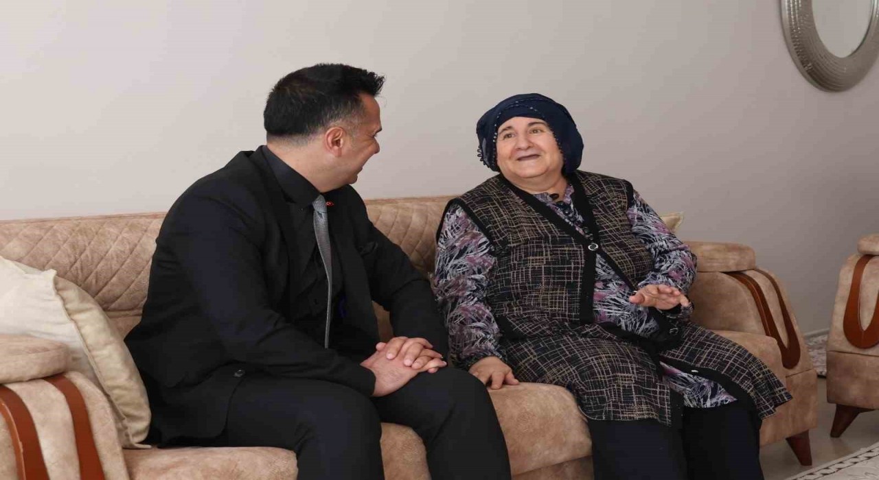Anneler Gününde şehit ailelerine anlamlı ziyaret