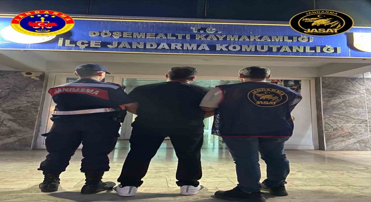 Antalyada 15 yıl kesinleşmiş hapis cezasıyla aranan firari, JASATtan kaçamadı