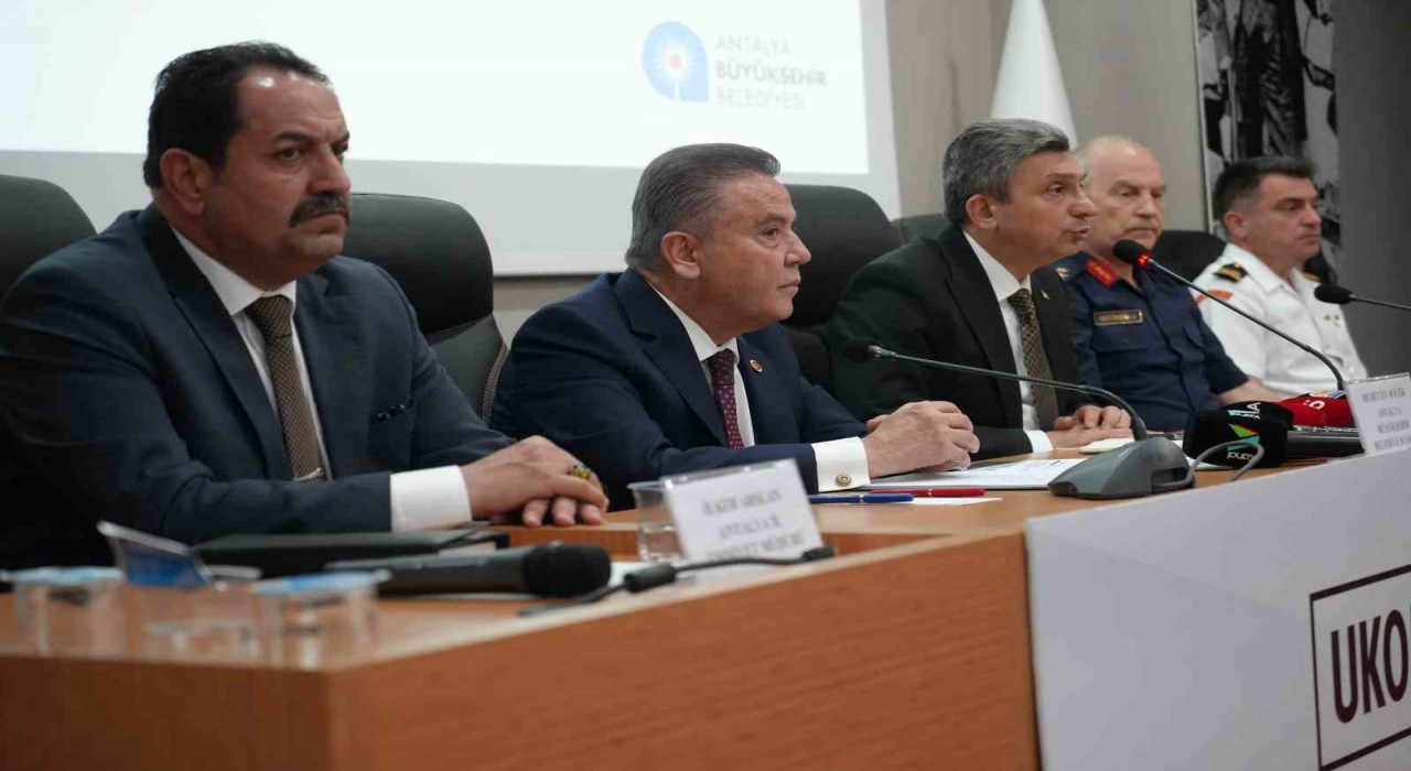 Antalyada 4. raylı sistem yolda, havalimanında slot rekoru kırılıyor