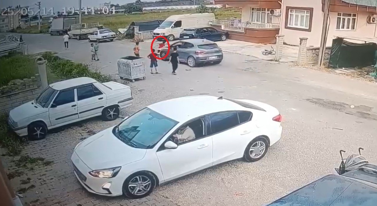 Antalyada otomobilin çarptığı 7 yaşındaki çocuk yaşam mücadelesini kaybetti