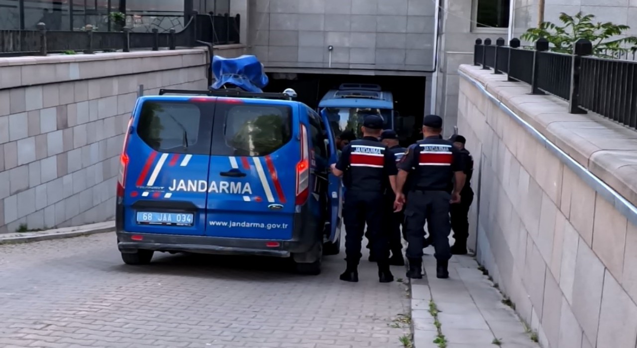 17 Yaşındaki Genç Tüfekle Cinayet İşledi