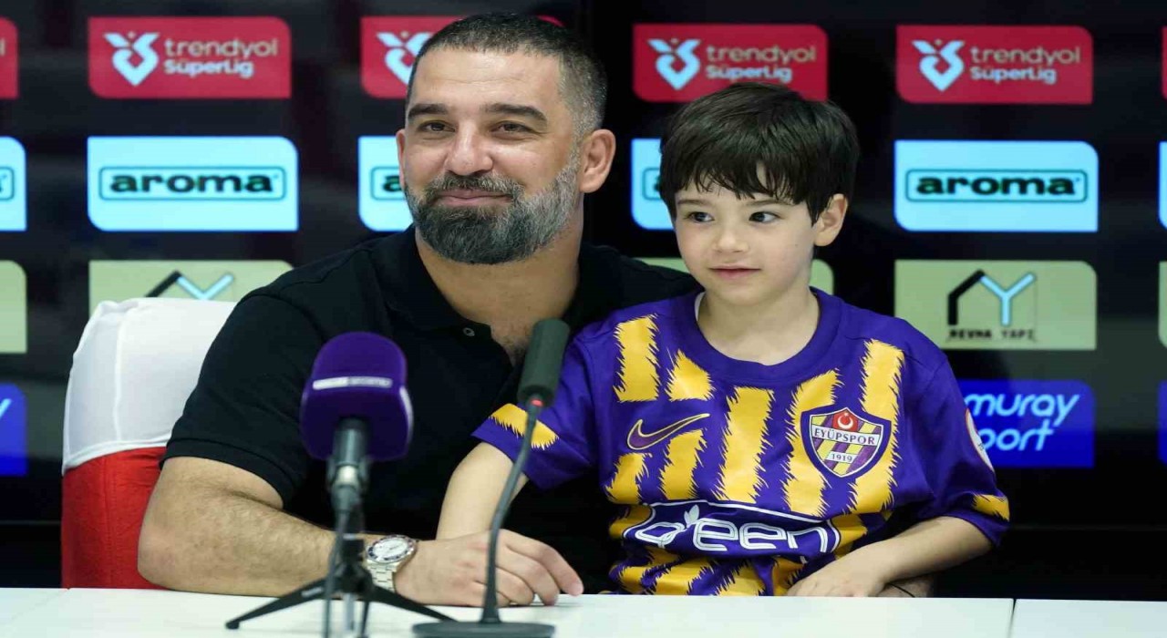 Arda Turan: Önümüzde yurt dışından 4 teklif var