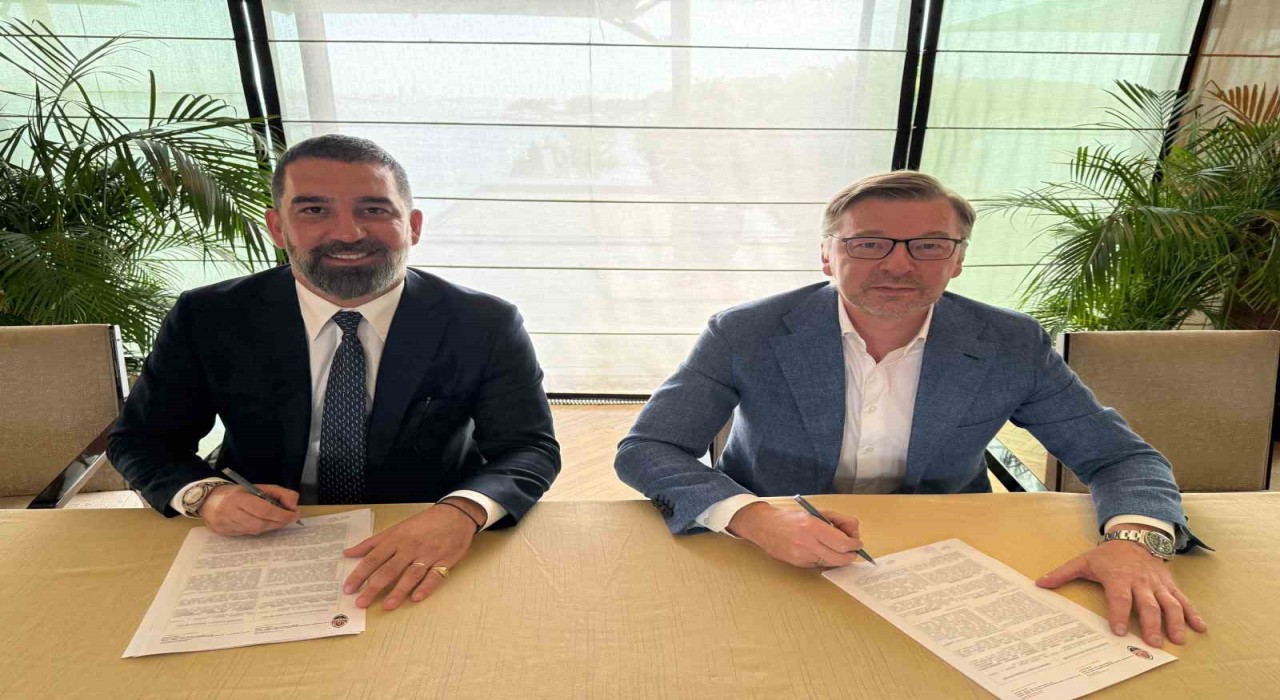 Arda Turanın yeni adresi Shakhtar Donetsk!