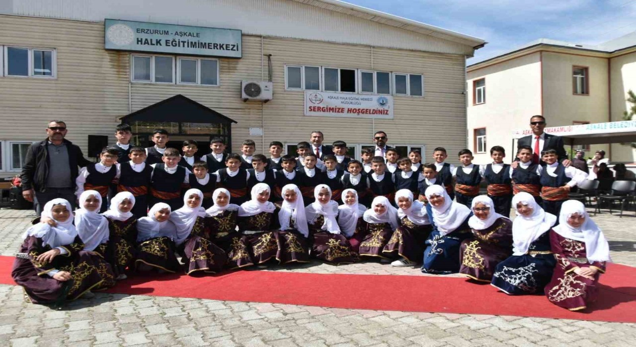 Aşkalede Hayat Boyu Öğrenme Haftası etkinlikleri kapsamında yılsonu sergisi açıldı