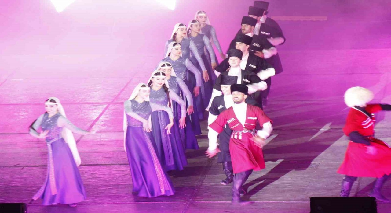 Aspendosta 19 Mayıs Gençlik Şöleni düzenlendi