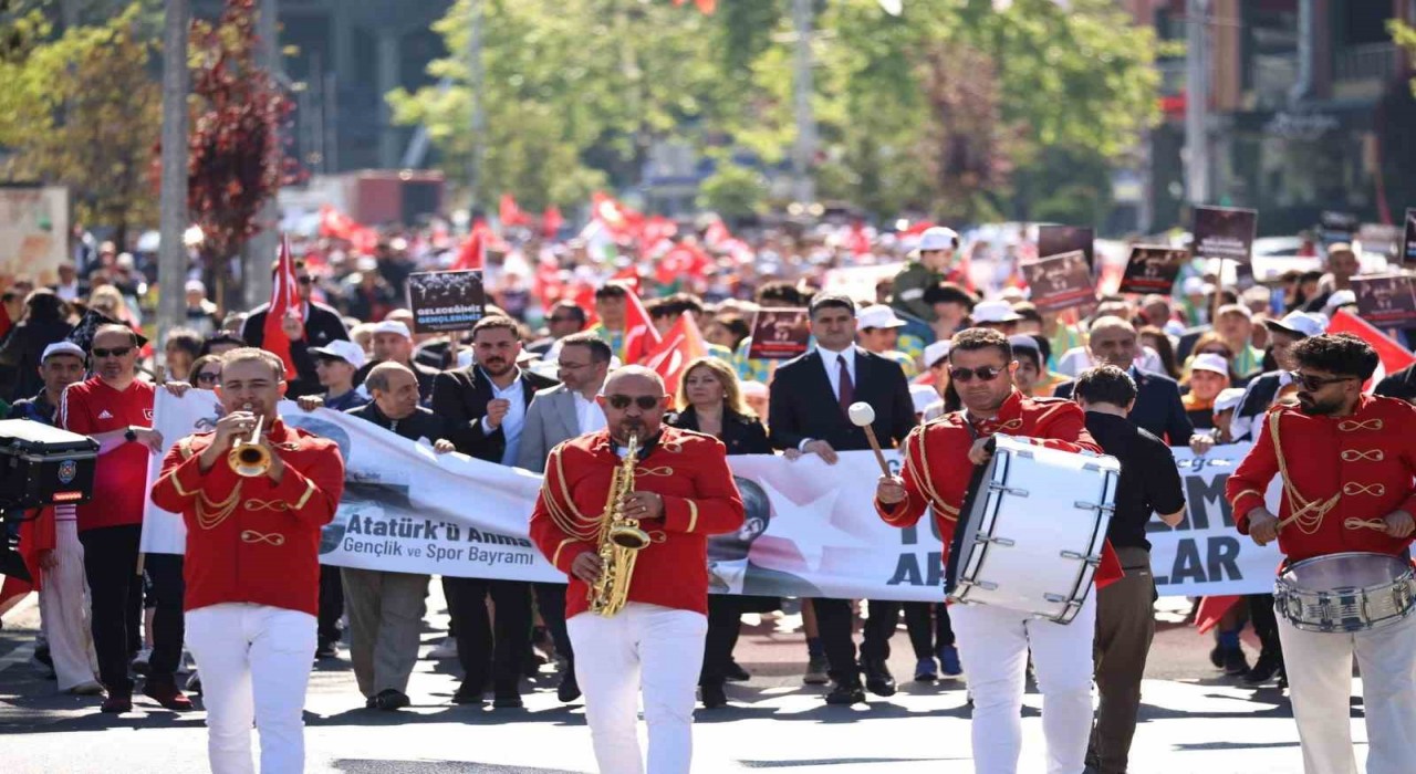 Ataşehirde 19 Mayıs coşkusu doruğa ulaştı