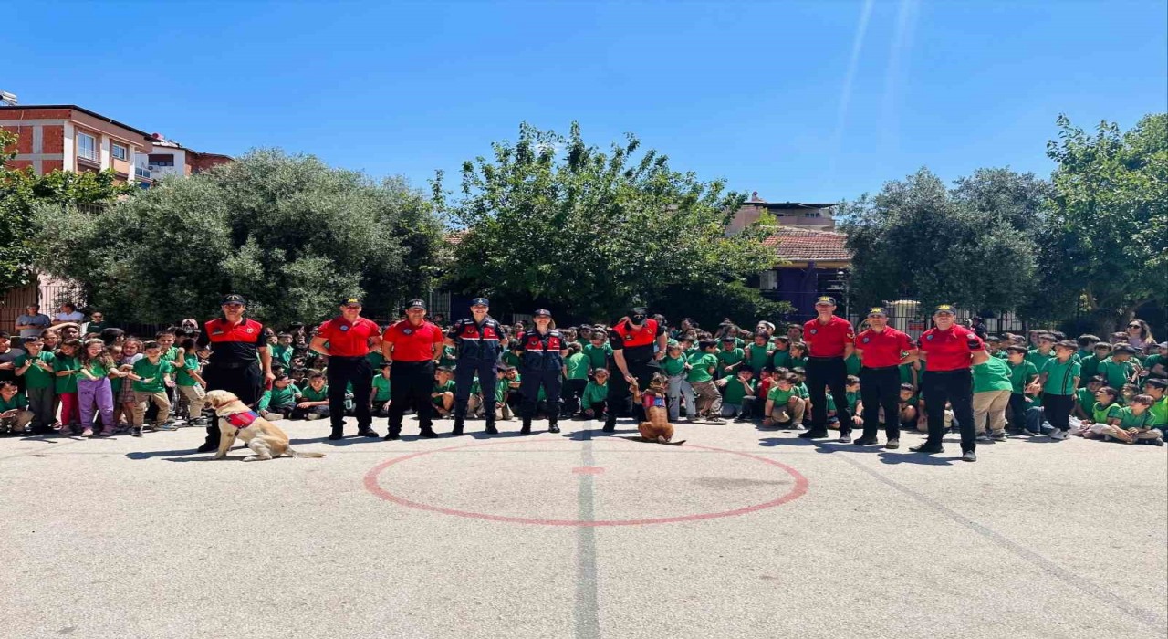 Aydında jandarma ekipleri ilkokul öğrencileriyle buluştu