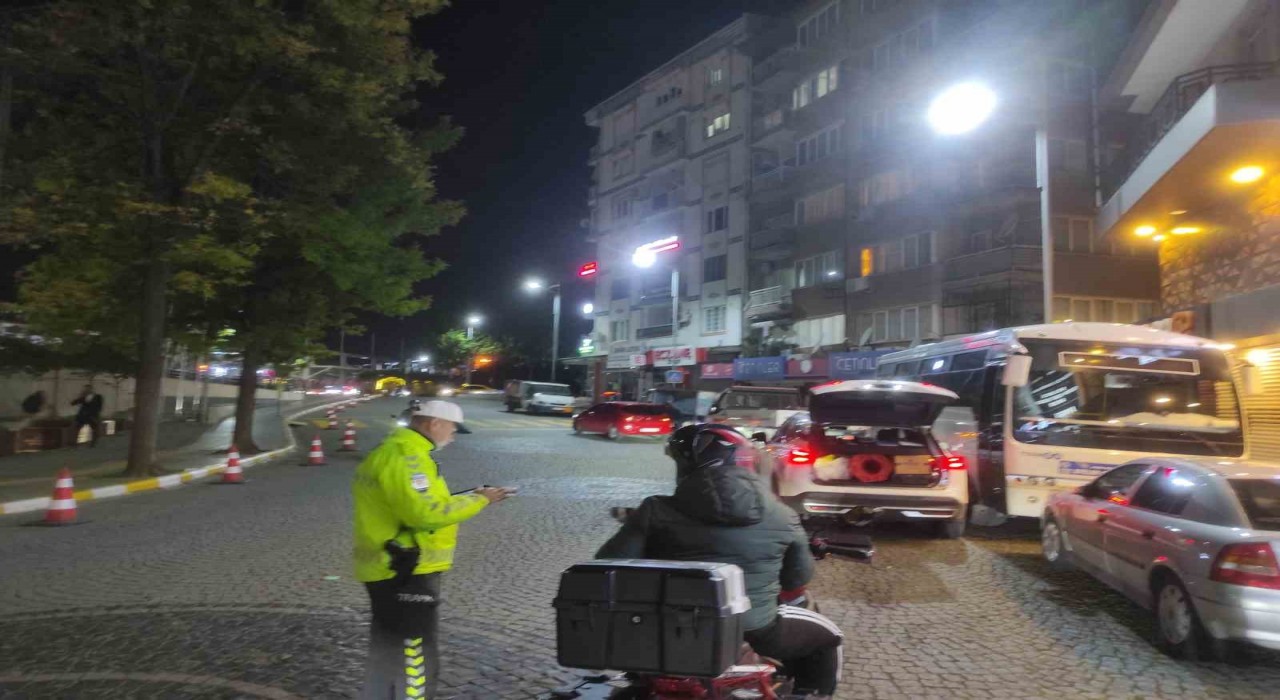 Aydında trafik ekiplerinden ‘reflektör yelek denetimi