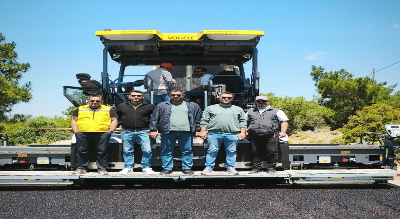 Ayvacıkta sıcak asfalt çalışmaları başladı