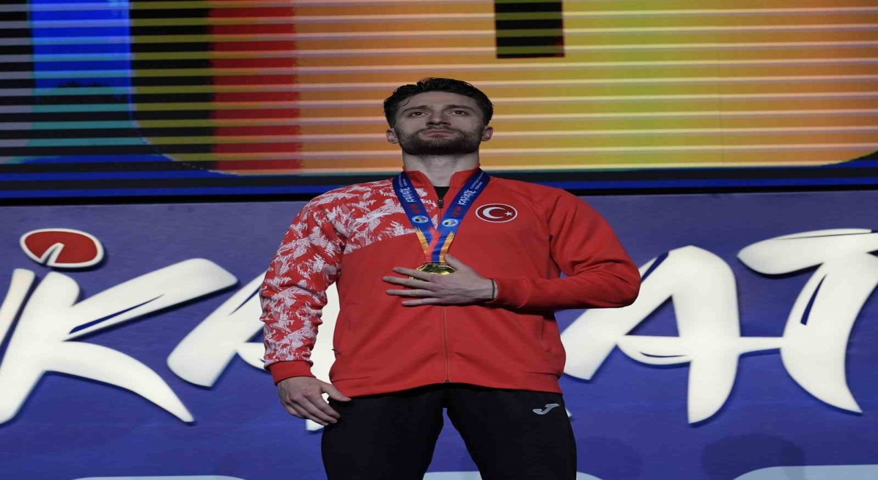Bakan Baktan Avrupa Büyükler Karate Şampiyonasında şampiyon olan sporculara tebrik