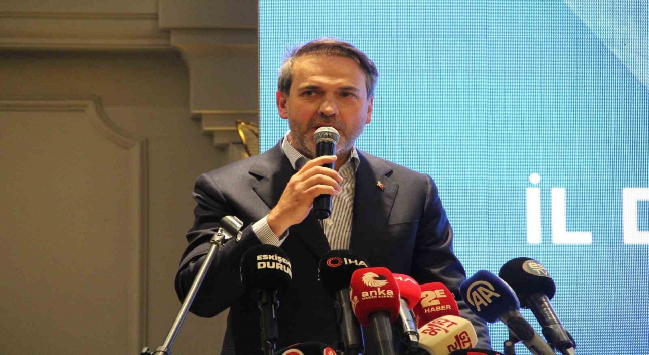 Bakan Bayraktar: Akkuyuda dünyanın en büyük nükleer enerji şantiyesi yatırımı devam ediyor