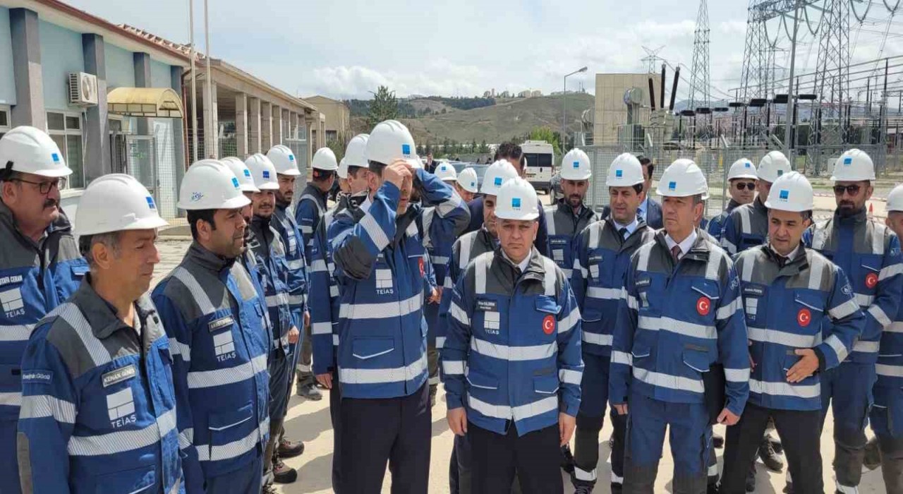 Bakan Bayraktar: Elektrik dağıtım hizmetlerimizi kaliteli ve kesintisiz bir şekilde vermeye devam edeceğiz