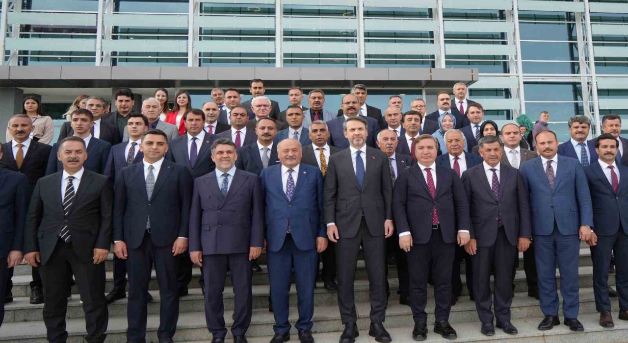 Bakan Bayraktar: Erzincandan enerji almaya geldik