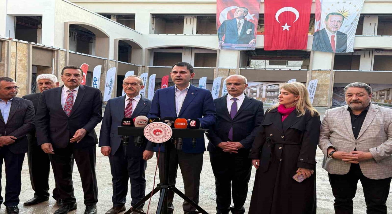 Bakan Kurum, Malatyada Bakırcılar Çarşısı şantiyesini ziyaret etti: Yıl sonuna kadar 453 bin yeni konut ve iş yerini teslim edeceğiz