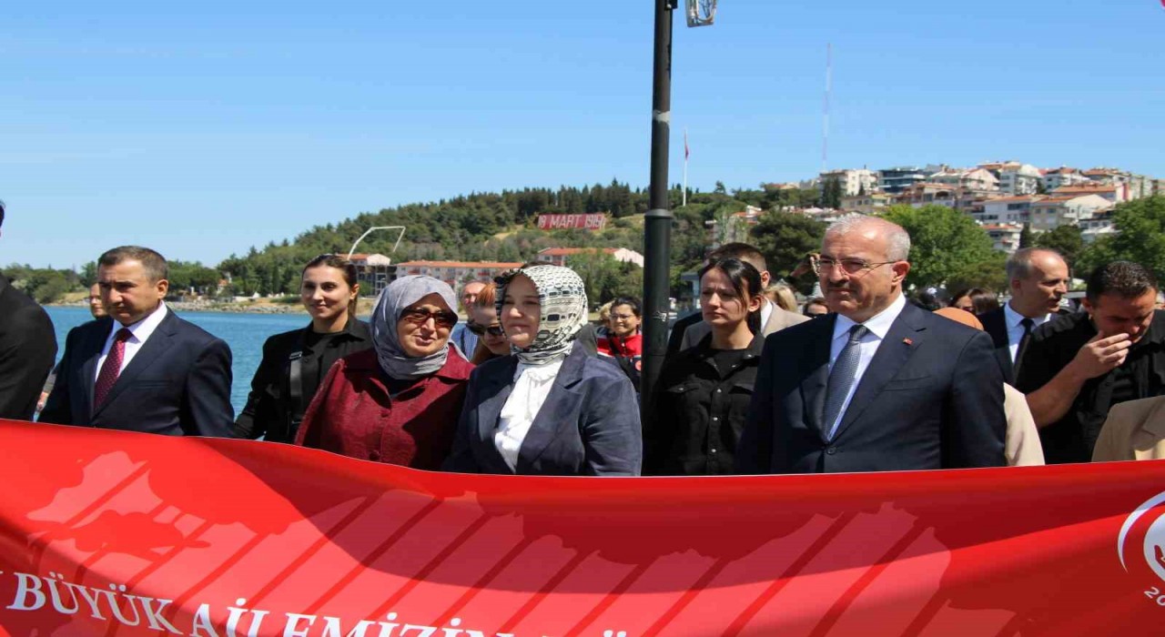Bakan Yardımcısı Yenigün, Aileleri güçlendirmek, Türkiyenin geleceğini güçlendirmek olarak düşünüyoruz