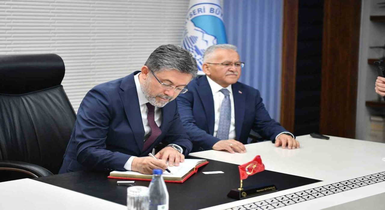 Bakan Yumaklıdan Başkan Büyükkılıça tarım ve heyvancılık teşekkürü