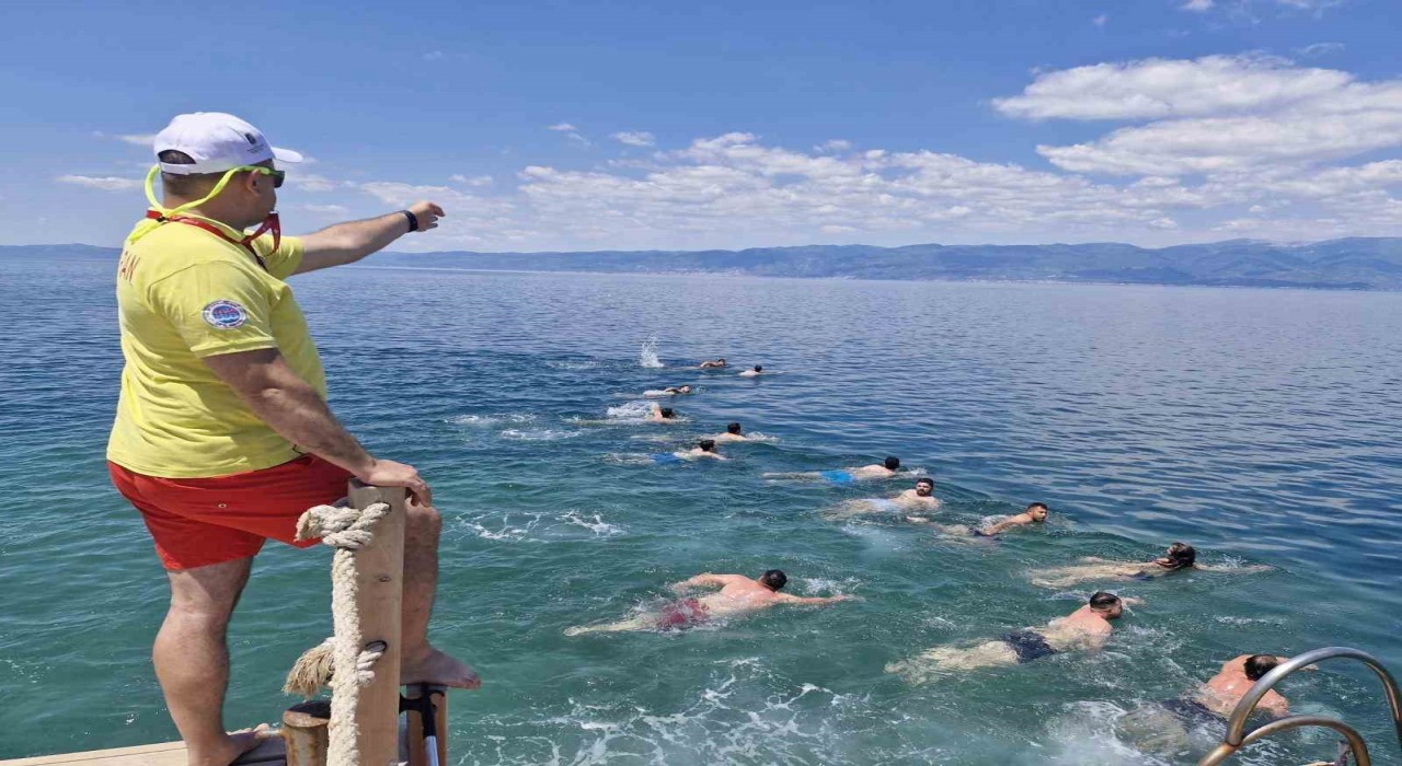 Balıkesirde cankurtaranlar yaz sezonuna hazır