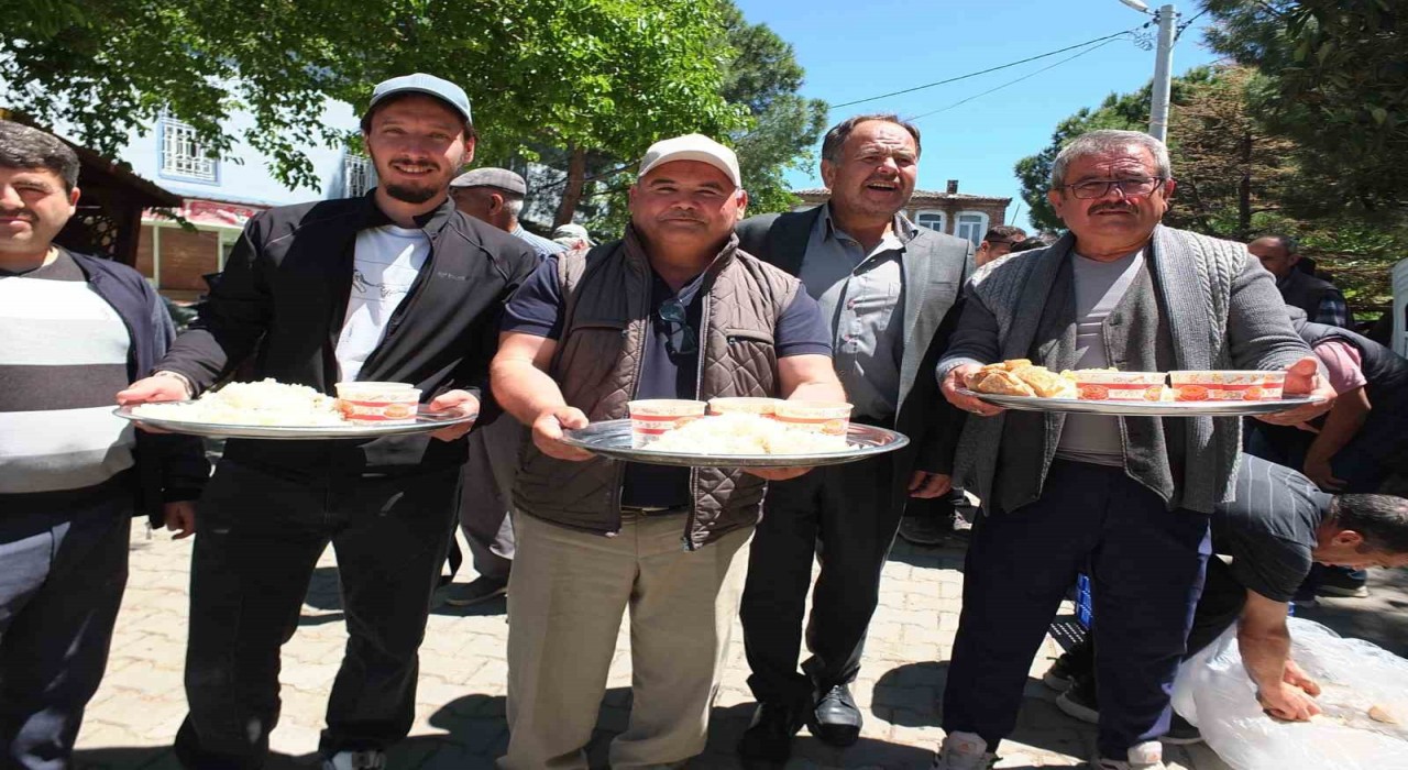 Balıkesirde çiftçi hayrı 2 bin kişiyi buluşturdu