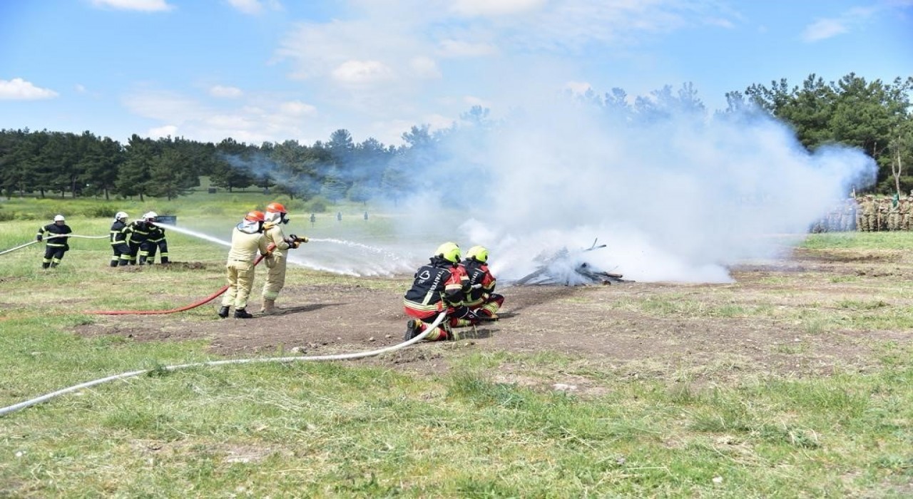 Balıkesirde itfaiyeden yangına ilk müdahale eğitimi