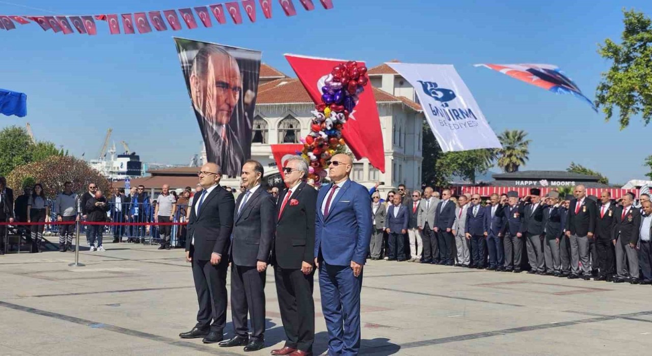 Bandırmada 19 Mayıs törenle kutlandı