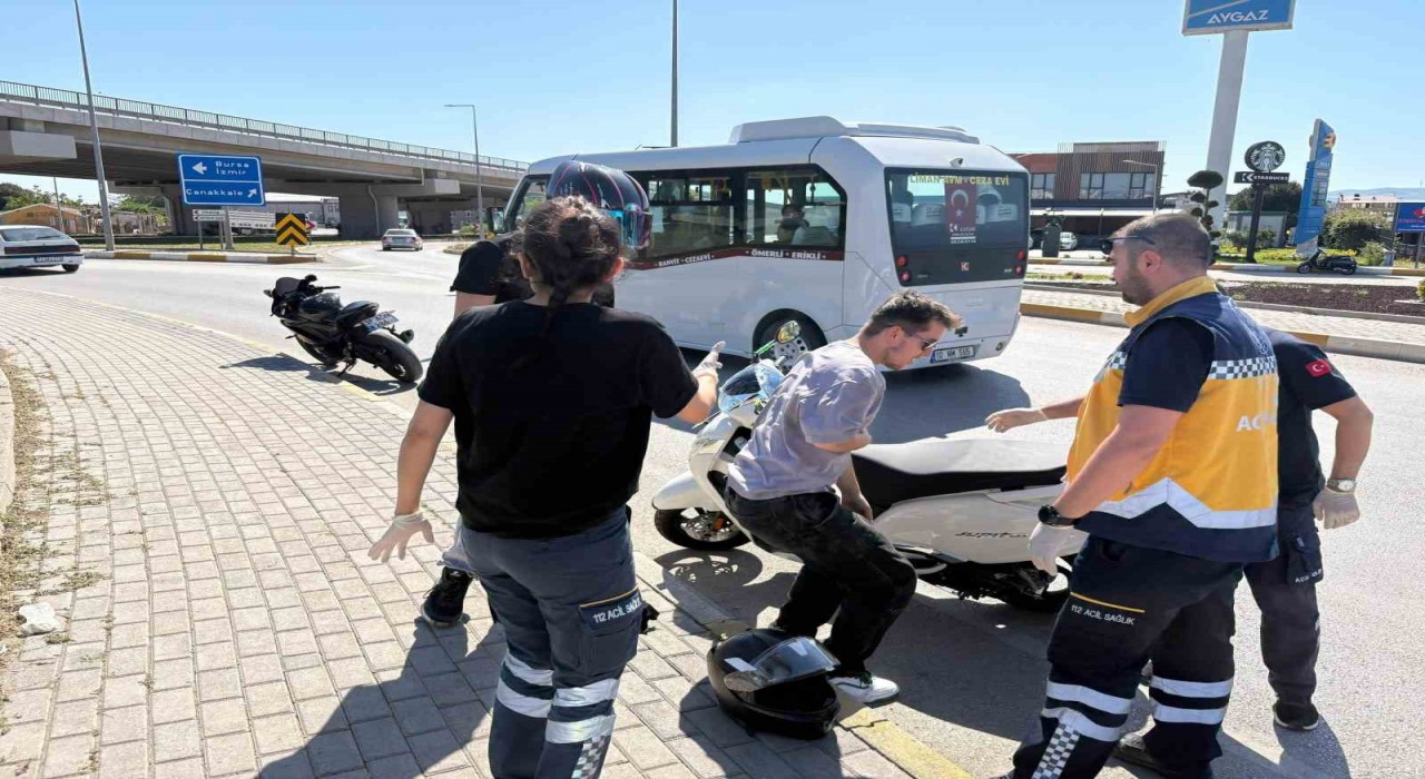 Bandırmada motosiklet kazası: 1 kişi yaralandı