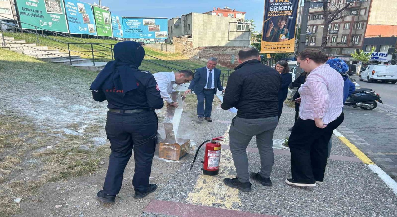 Bandırmada yangın tatbikatı gerçekleştirildi