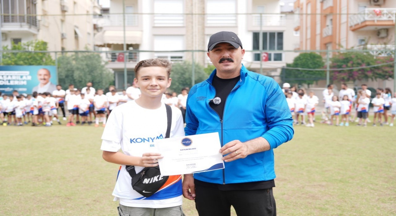 Başkan Cem Kotandan, çocuklara sertifika